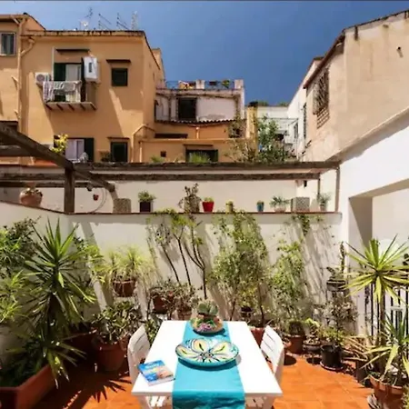 At Kalsa Quiet Flowered Terrace! Free Parking! Ideal For Remote Working! Apartment *