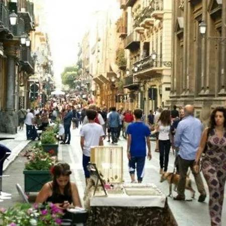 Apartment At Kalsa Quiet Flowered Terrace! Free Parking! Ideal For Remote Working! *