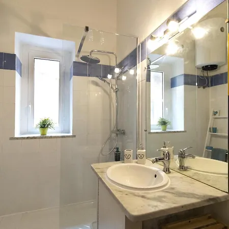 At Kalsa Quiet Flowered Terrace! Free Parking! Ideal For Remote Working! Apartmán Palermo