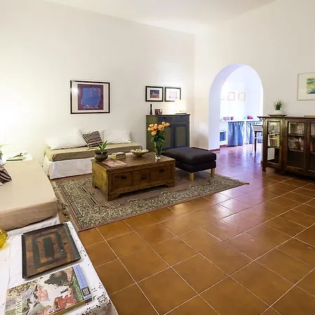 At Kalsa Quiet Flowered Terrace! Free Parking! Ideal For Remote Working! * Palerme