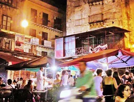 At Kalsa Quiet Flowered Terrace! Free Parking! Ideal For Remote Working! *