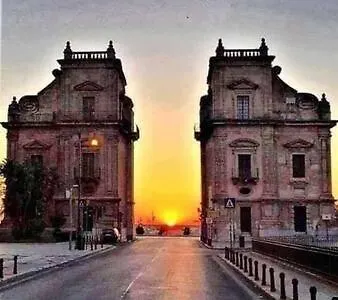 In The Heart Of Kalsa, A And Quiet Terrace, Free Park *